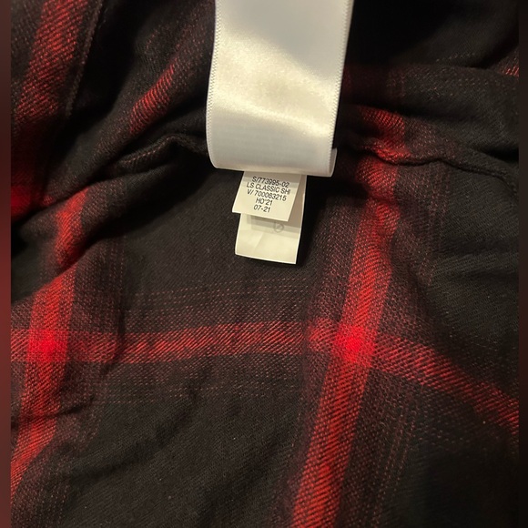 Banana Republic Classic Fit Flannel Shirt Size MP Black/Red Plaid NWT - Picture 11 of 12